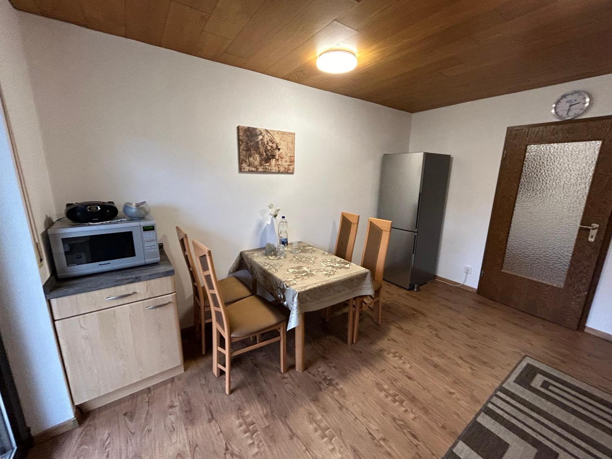 Ferien- Und Monteurwohnung Zum Waldblick エクステリア 写真